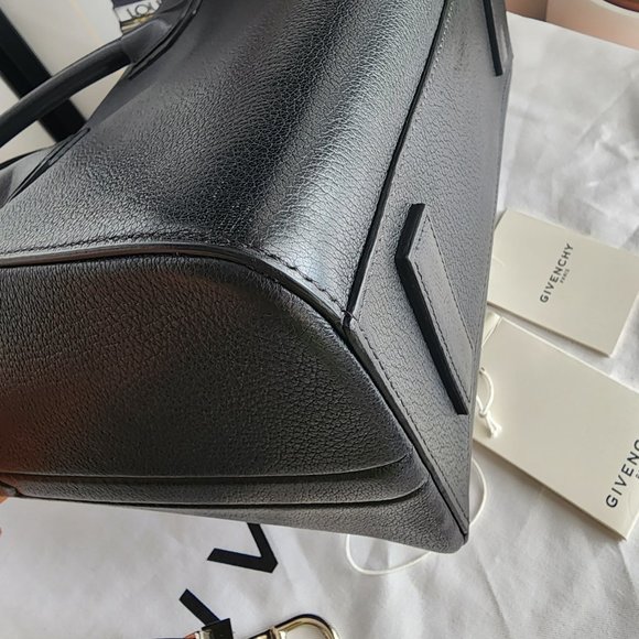 Antigona medium - Picture 14 of 16